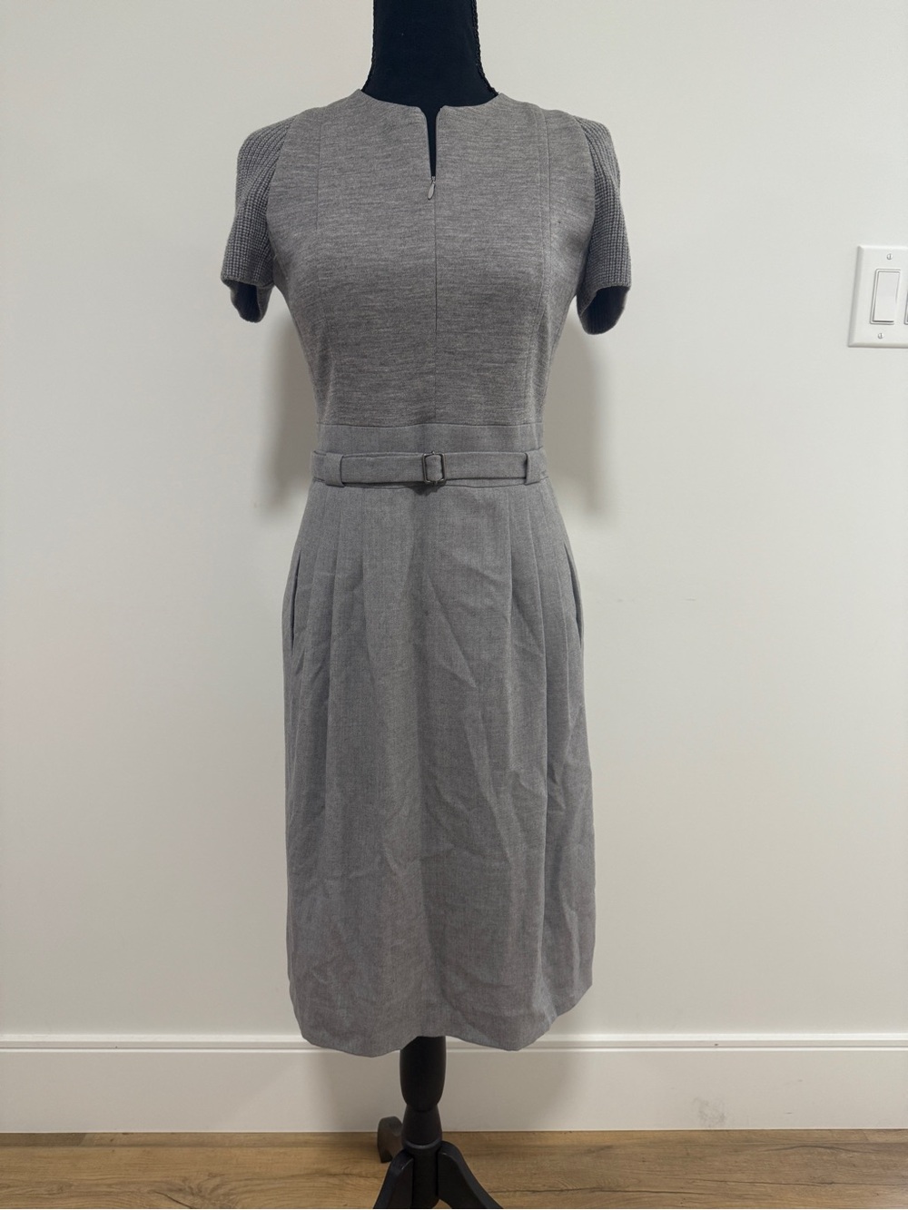 Akris 100% Wool Dress Made in Switzerland XS Heather Gray Luxury Office Formal